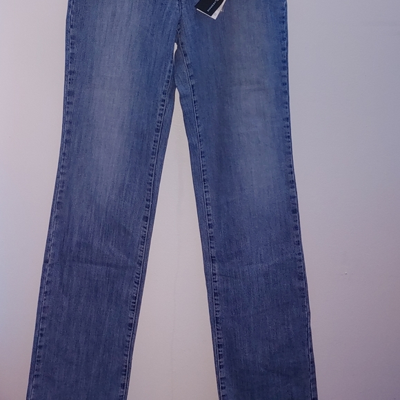 Blue jeans - Picture 2 of 7